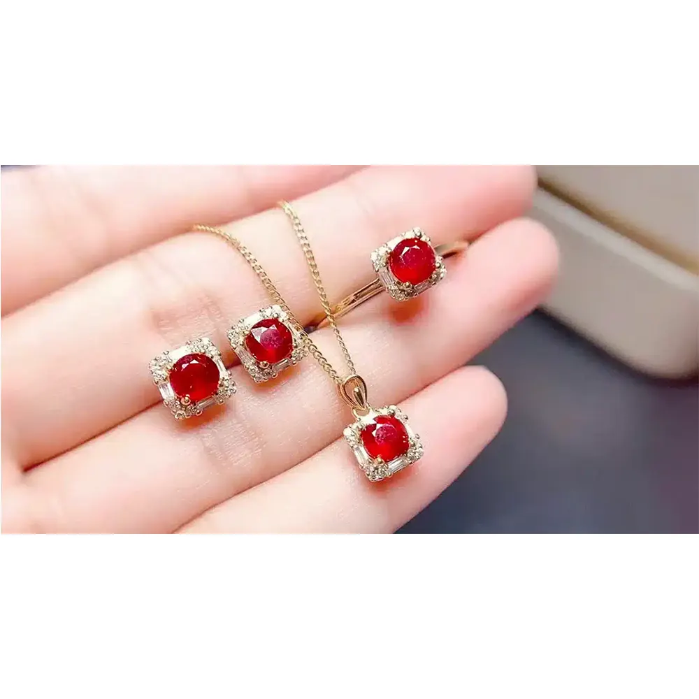 inel de aur cu rubin natural diamondstone.