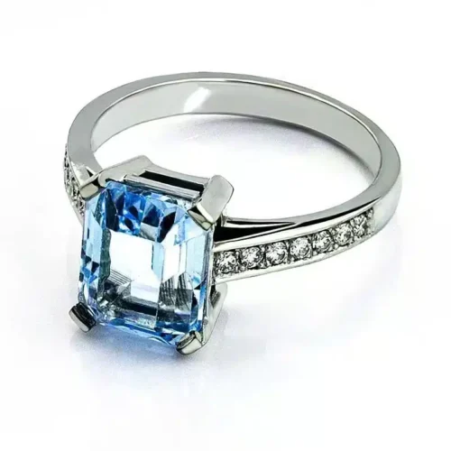 inel din aur alb cu blue topaz si Diamante