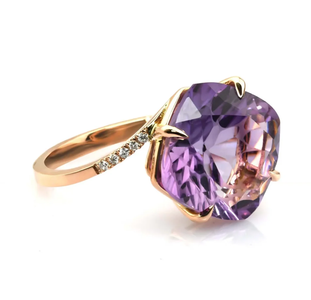 Inel din Aur cu Ametist Cushion