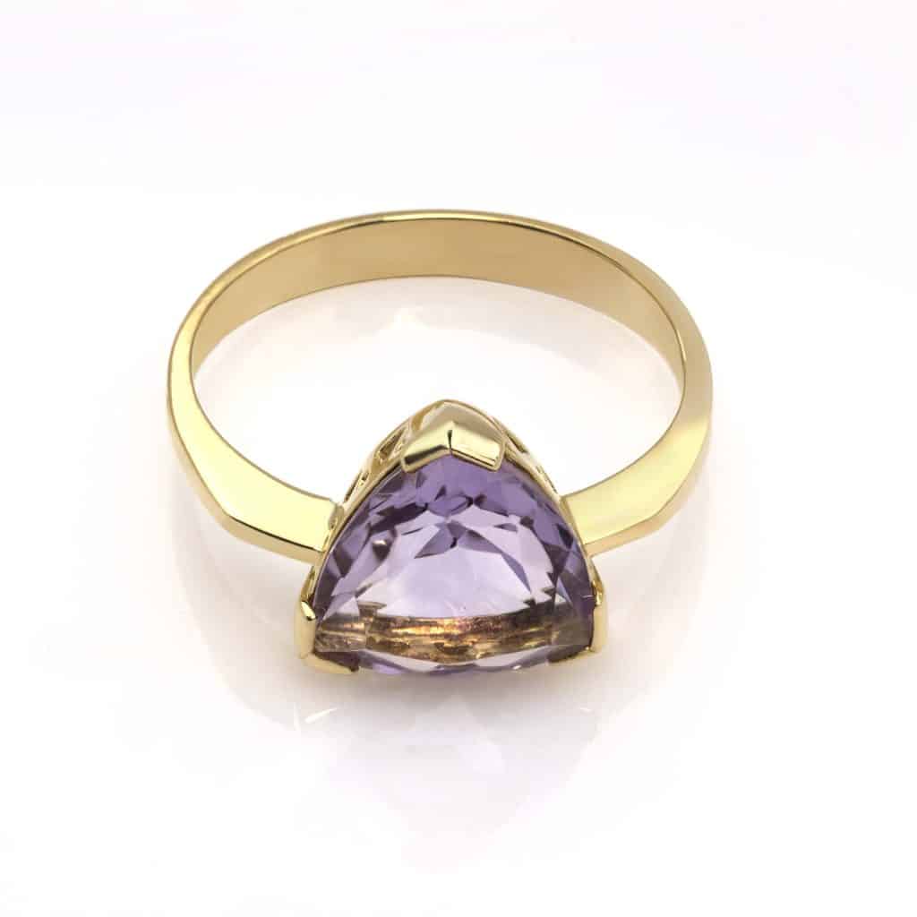 Inel aur cu ametist trillion